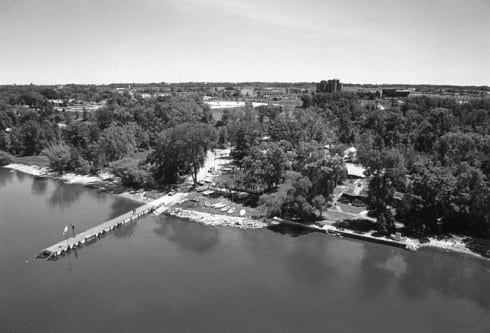 Photo memory 55 - Aerial view of campus from the Bay of Green Bay